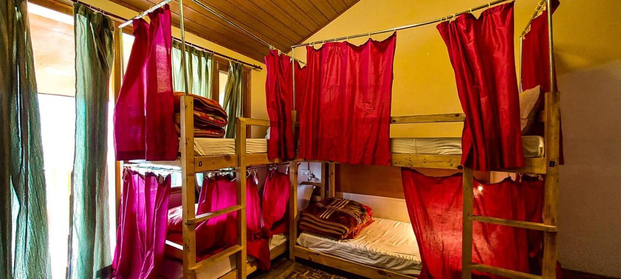 Хостел La Vaca India Manali Екстер'єр фото